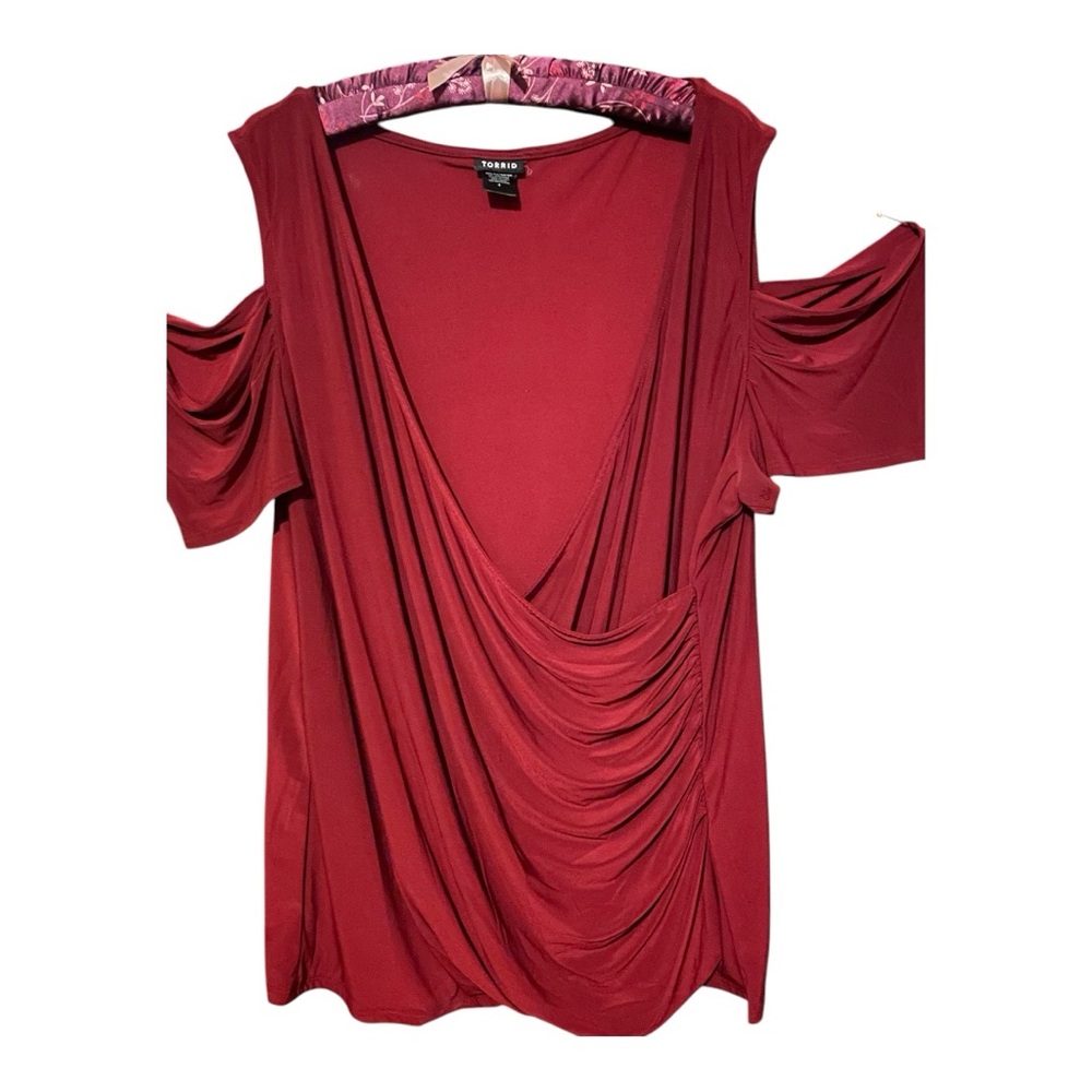 Torrid Crimson Cold Shoulder Faux Wrap Women’s Top Plus Size 4